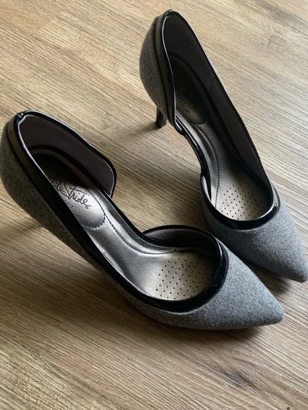 LifeStride Grey Swann Felt Pointed Toe D'Orsay Pumps Patent Trim - Size 9